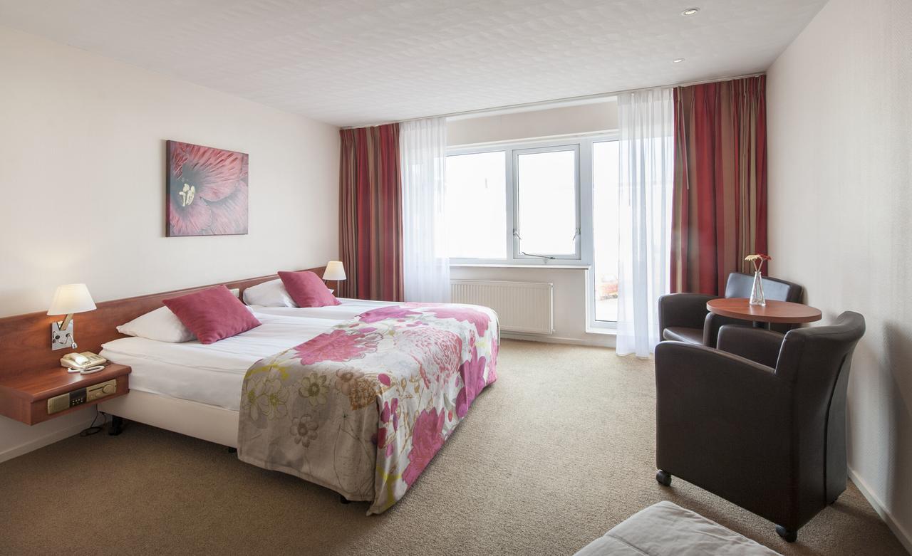Hotel Victoria Bergen aan Zee Esterno foto